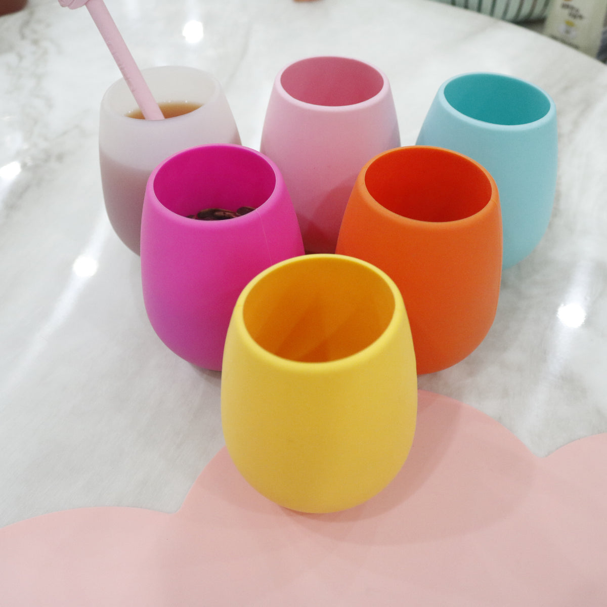 Custom Mixed Color Silicone Wine Cups Unbreakable Color Changing & Glow in the Dark Rainbow Color Cups - image 5
